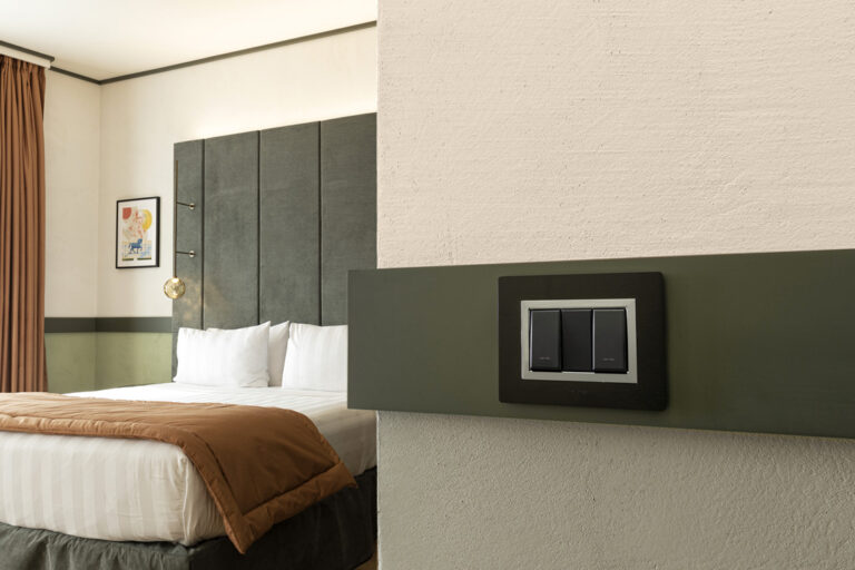 Un impianto elettrico con design AVE al Nemi Hotel di Milano