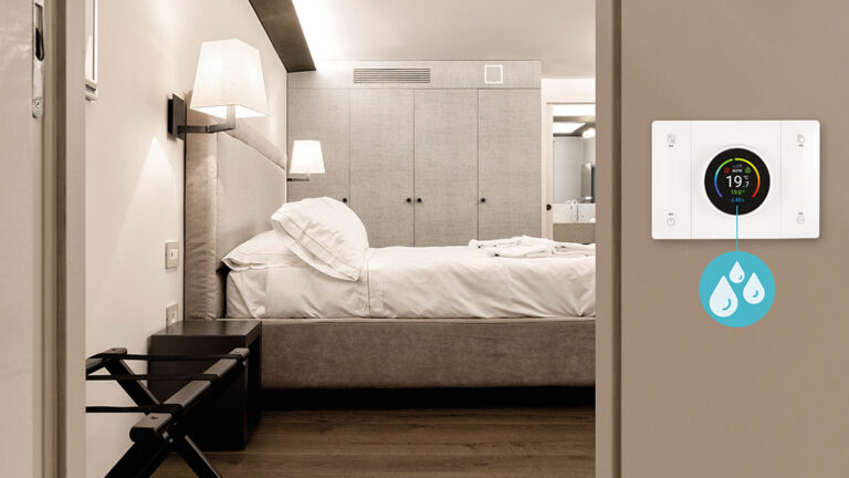 I cronotermostati AVEbus e connessi si aggiornano:arrivano il “Controllo Umidità” e la “Funzione Hotel”