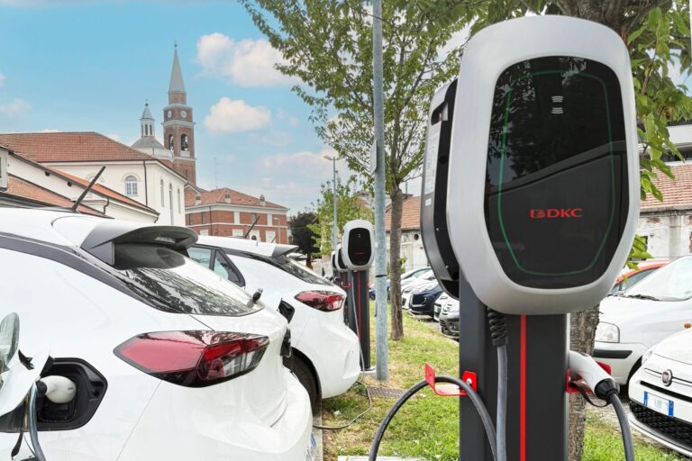 Gruppo DKC Europe, Elettro Impianti e ASL Novara insieme al servizio per la nuova mobilità elettrica